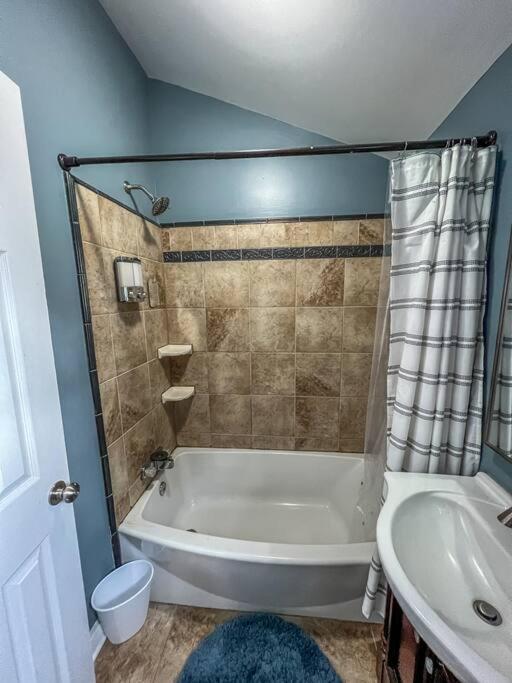 Вилла Historic Coastal Haven- Pet Friendly Fast Wi-Fi Норфолк Экстерьер фото